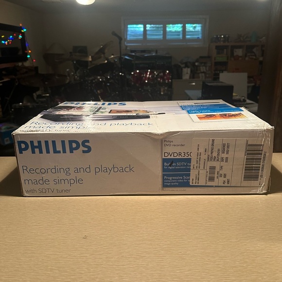 Philips DVD Recorder / Player DVDR3506/37 w/ HDMI Cable And Remote New In Box - Picture 4 of 6